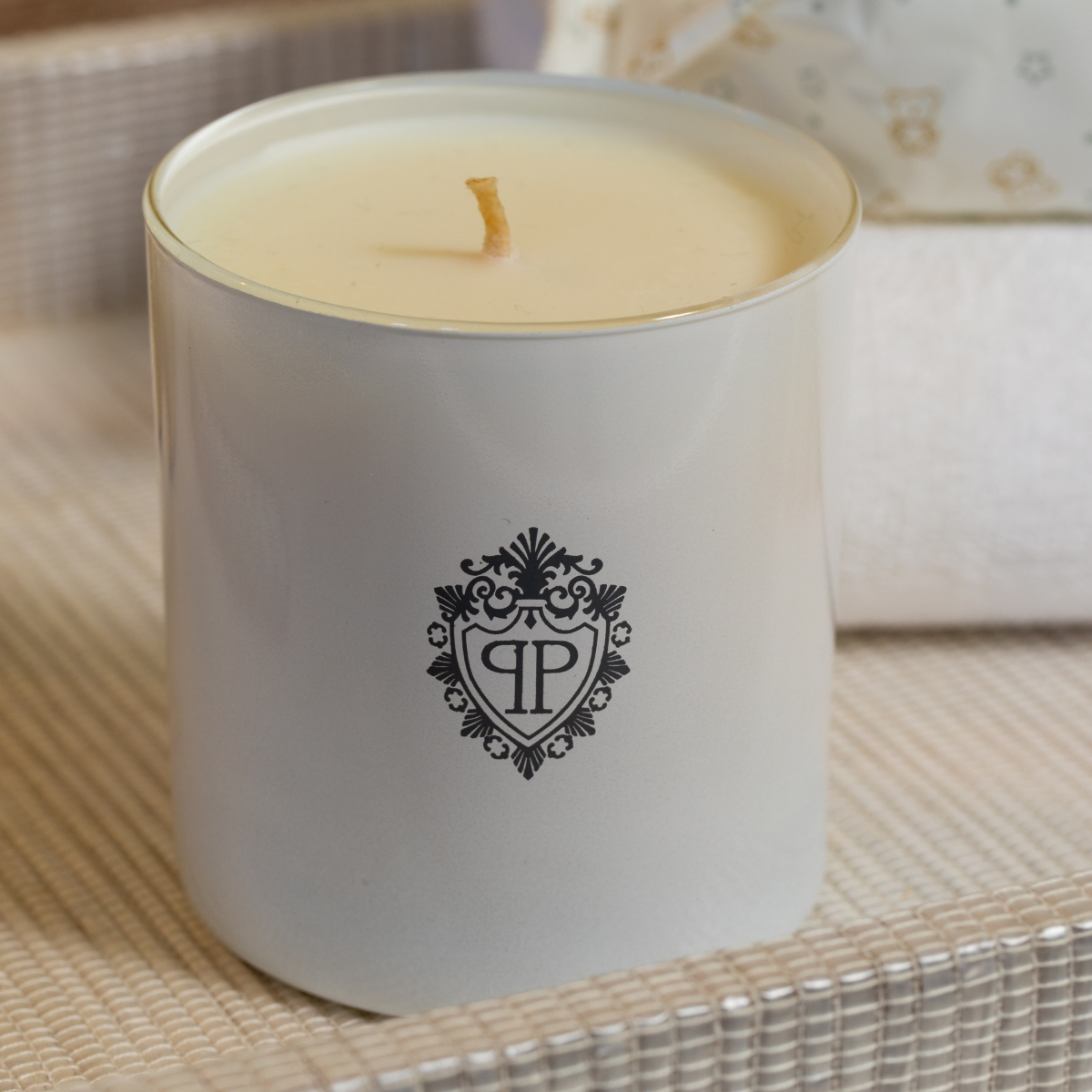 Plaza Candle