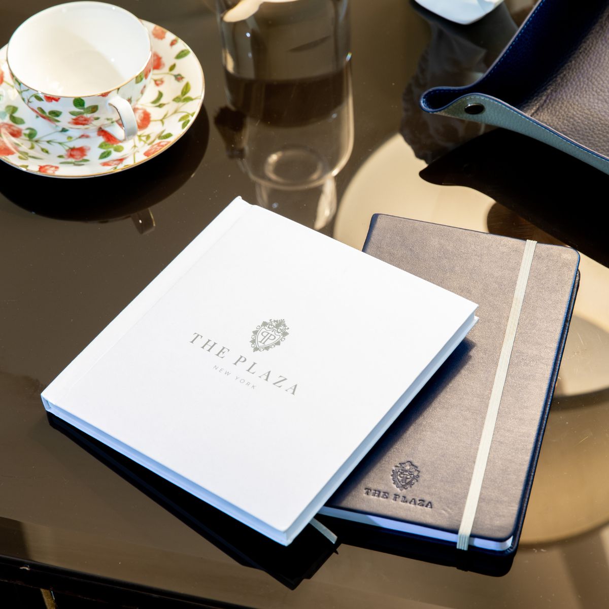 Plaza Penbook - White