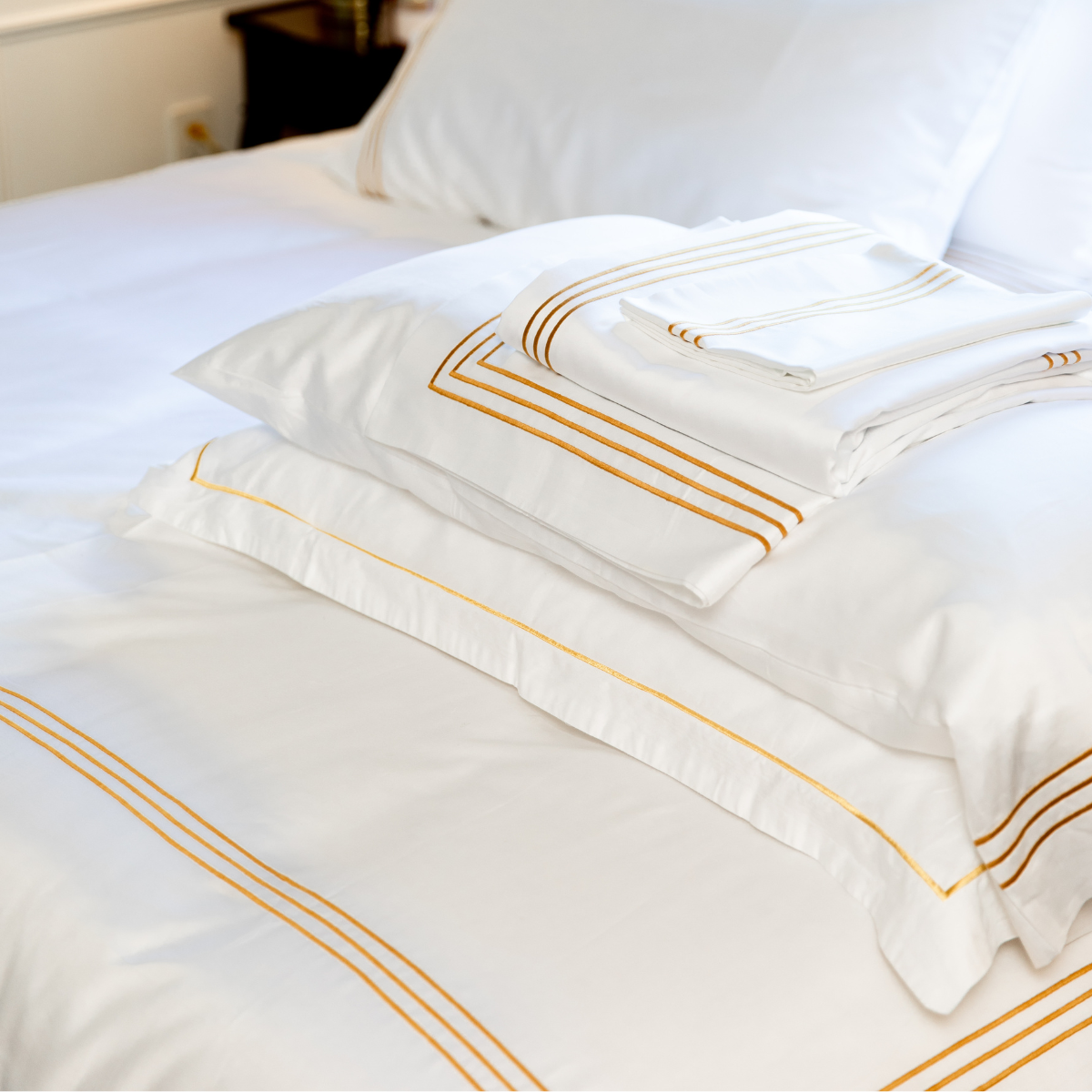 Queen Gold 3-Cord Plaza Linens Collection