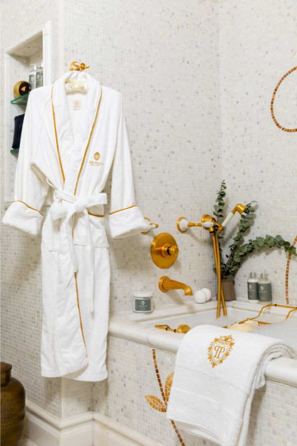 Plaza Robe