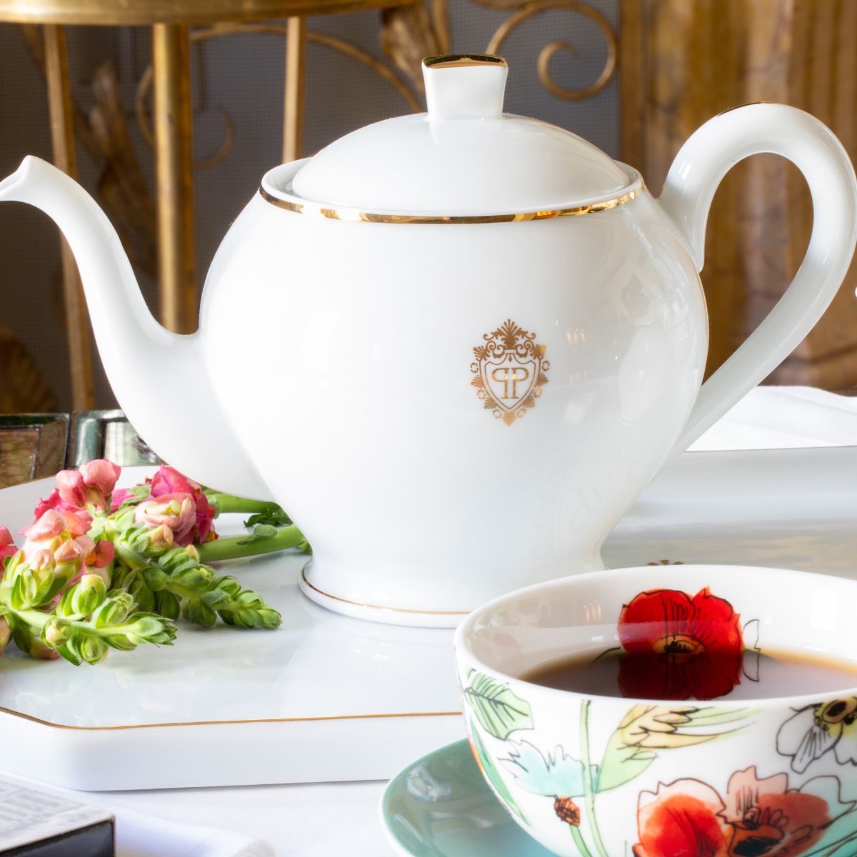 Plaza Tea Pot